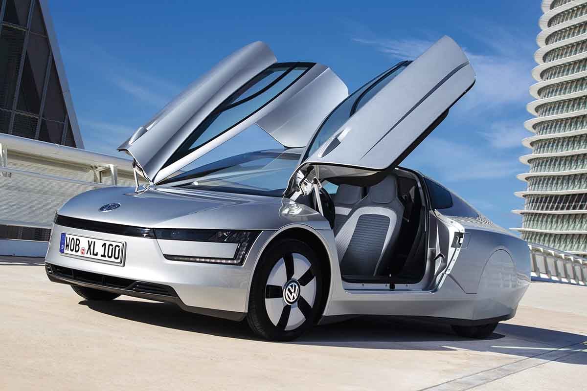 2013年に登場した250台限定のディーゼルプラグインハイブリッド、VW「XL1」