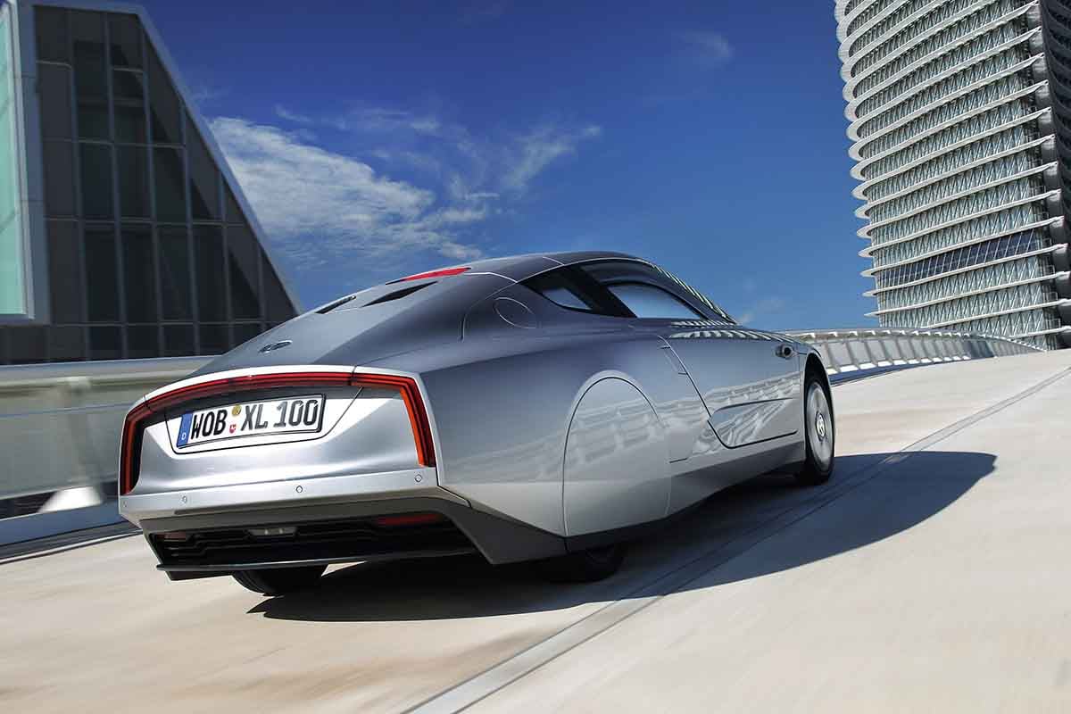 2013年に登場した250台限定のディーゼルプラグインハイブリッド、VW「XL1」