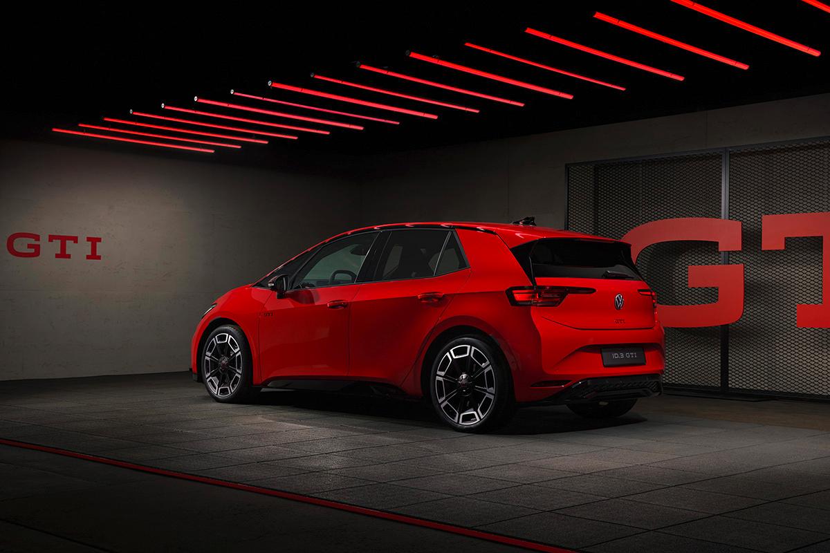 世界初公開されたVW新型「ID.3 GTI」