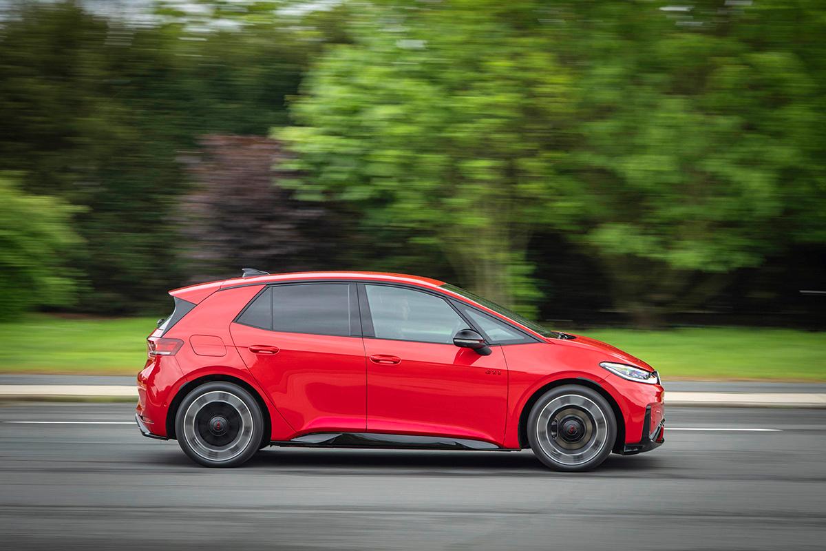 世界初公開されたVW新型「ID.3 GTI」