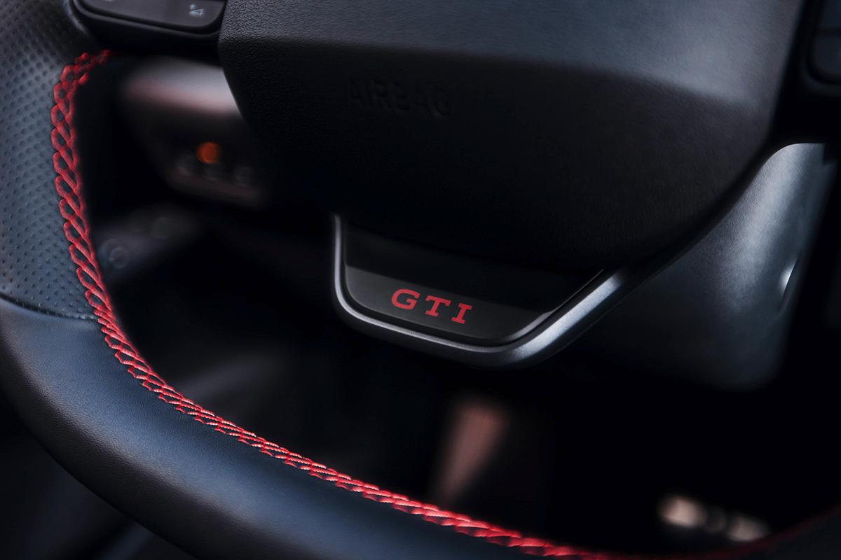 世界初公開されたVW新型「ID.3 GTI」