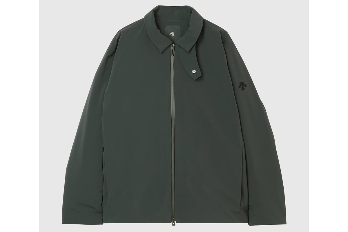 MEN／MIZUSAWA INVISIBLE DOWN COACH JACKET（ミッドナイトアイビー）：13万2000円