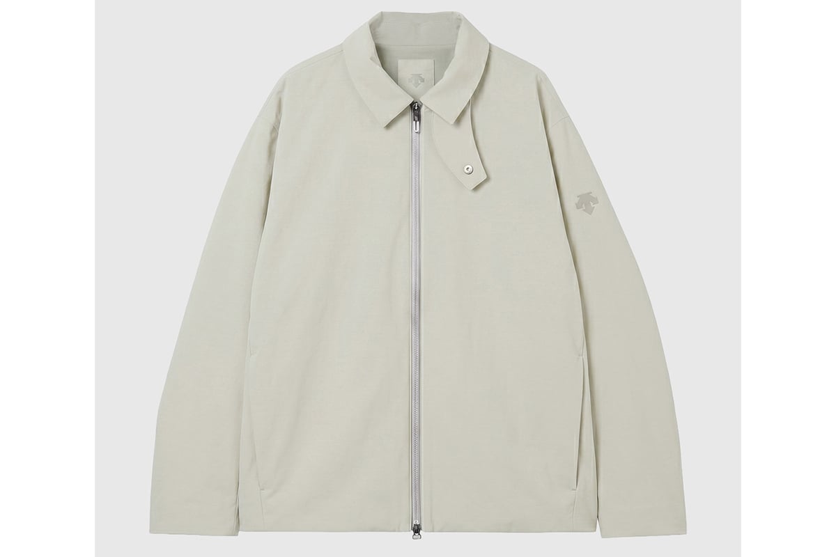 MEN／MIZUSAWA INVISIBLE DOWN COACH JACKET（ミネラルグレー）：13万2000円