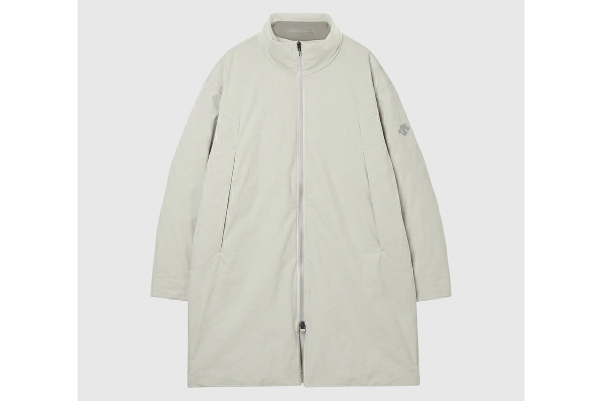MEN／MIZUSAWA INVISIBLE DOWN HALF COAT（ミネラルグレー）：16万5000円