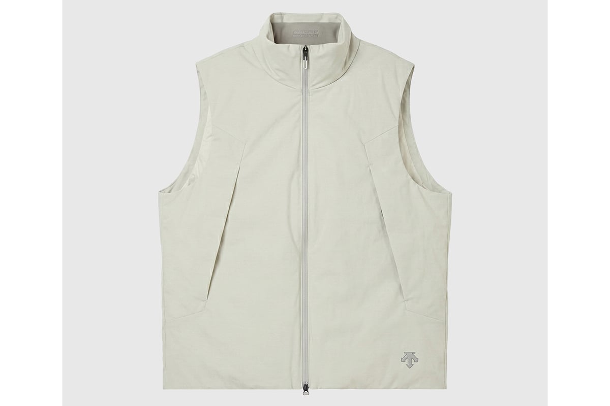 MEN／MIZUSAWA INVISIBLE DOWN VEST（ミネラルグレー）：12万1000円
