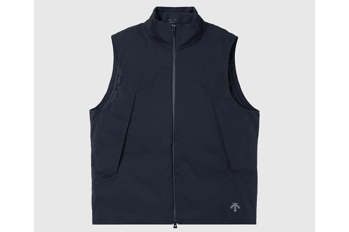 MEN／MIZUSAWA INVISIBLE DOWN VEST（グラファイトネイビー）：12万1000円