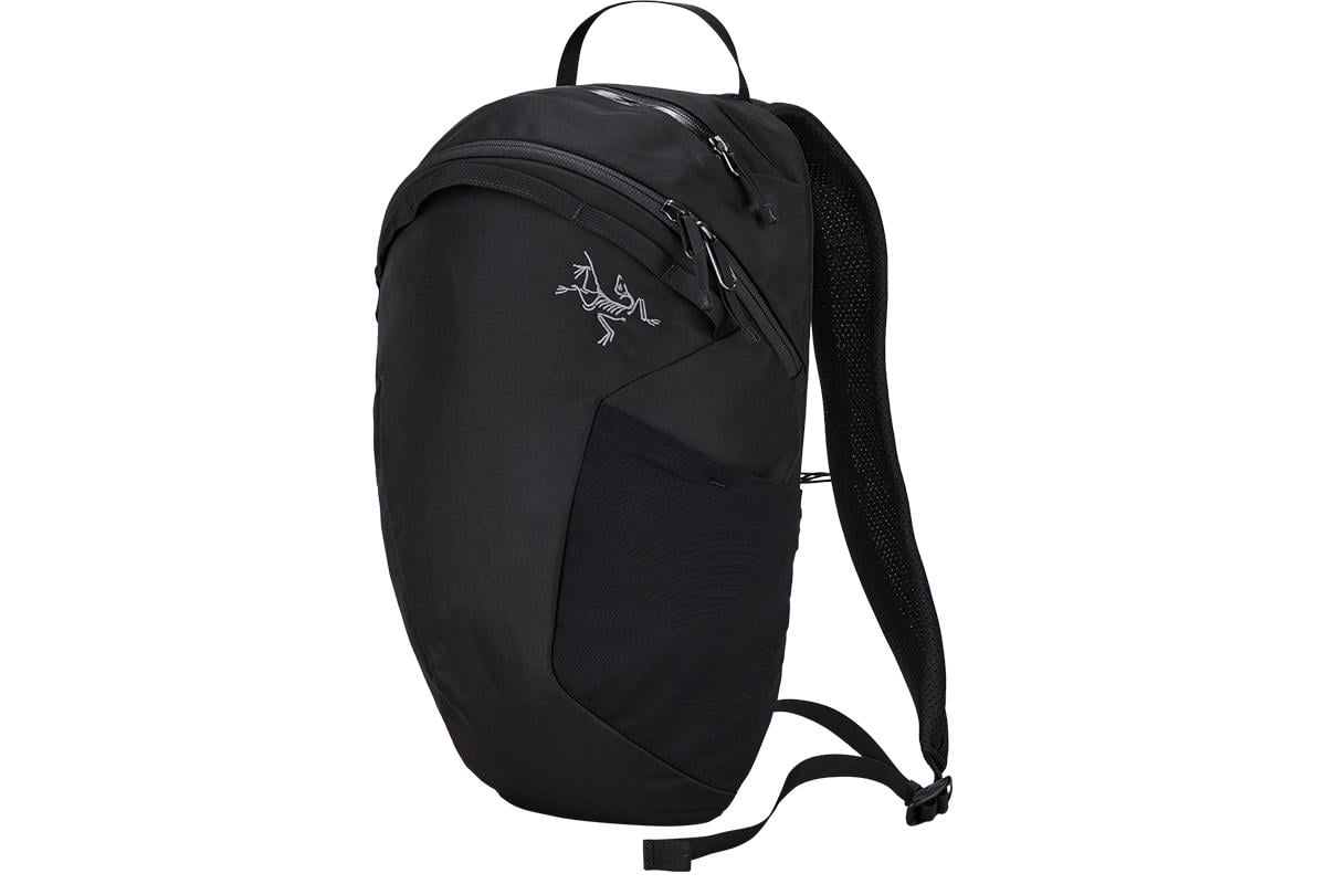 AXIOS 10 BACKPACK（Black）：2万2000円