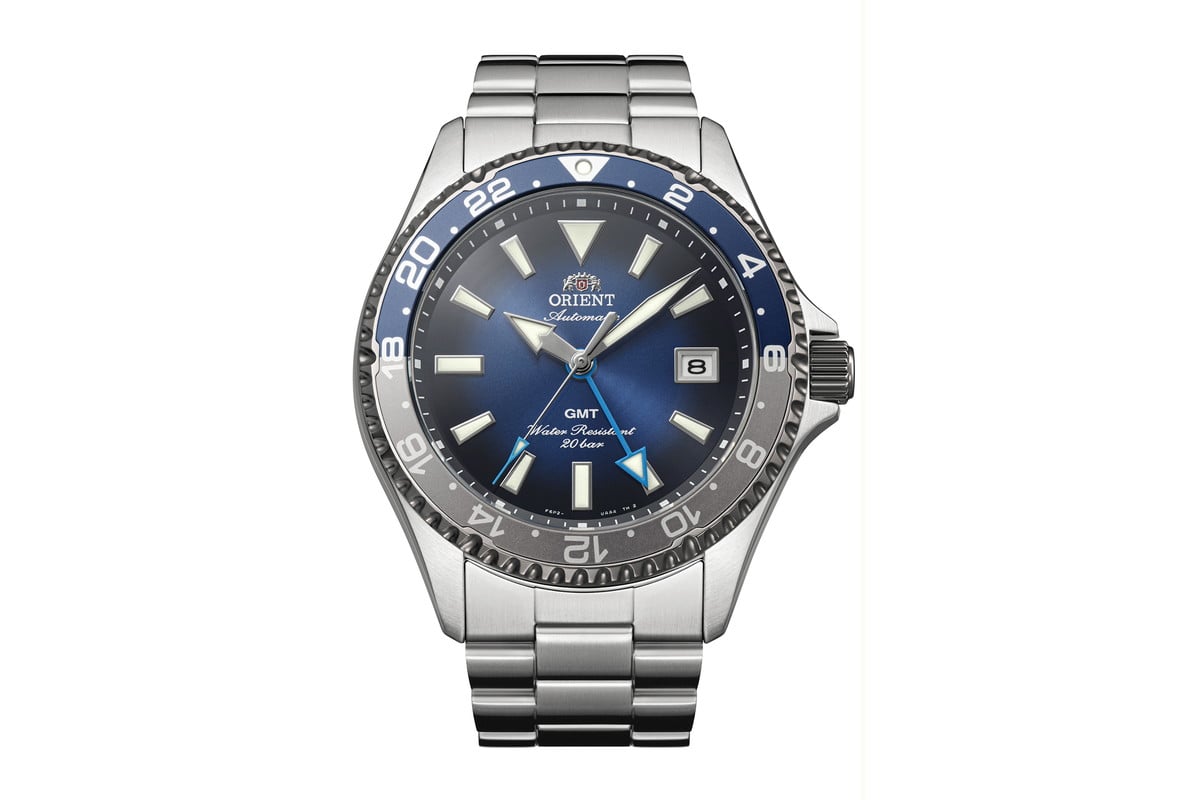 限定モデルの「オリエント マコ GMT」ブルーグラデーションダイヤル（RN-BC0005L）。7万400円（消費税込）。