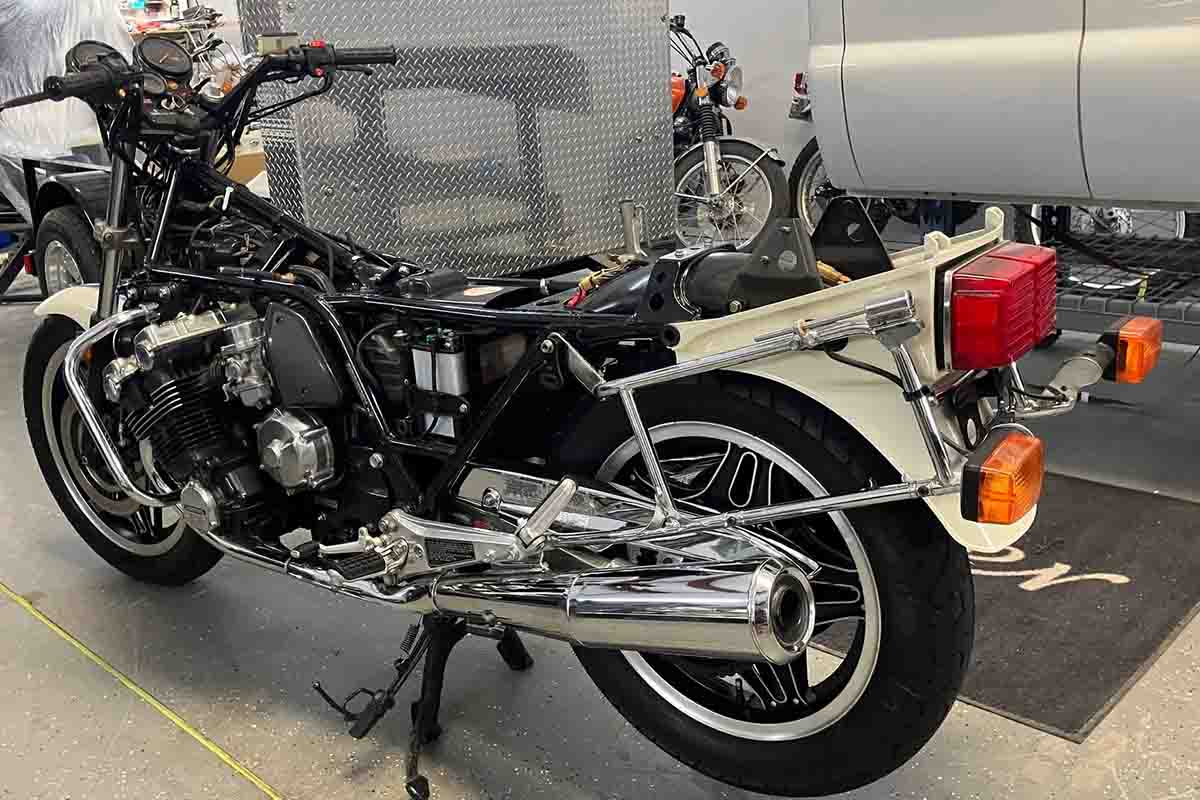 米国オンラインオークションに出品、落札された1982年式ホンダ「CBXスーパースポーツ」