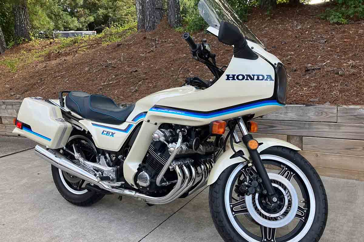 米国オンラインオークションに出品、落札された1982年式ホンダ「CBXスーパースポーツ」
