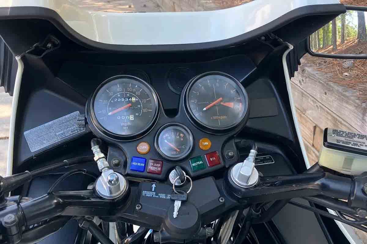 米国オンラインオークションに出品、落札された1982年式ホンダ「CBXスーパースポーツ」