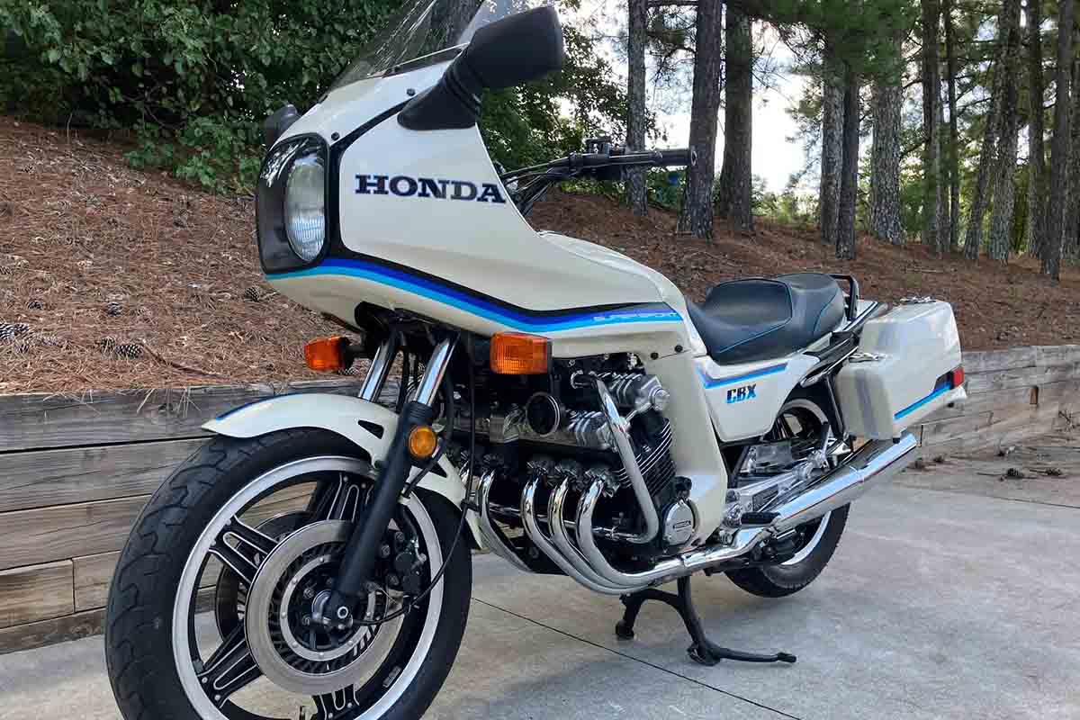 米国オンラインオークションに出品、落札された1982年式ホンダ「CBXスーパースポーツ」