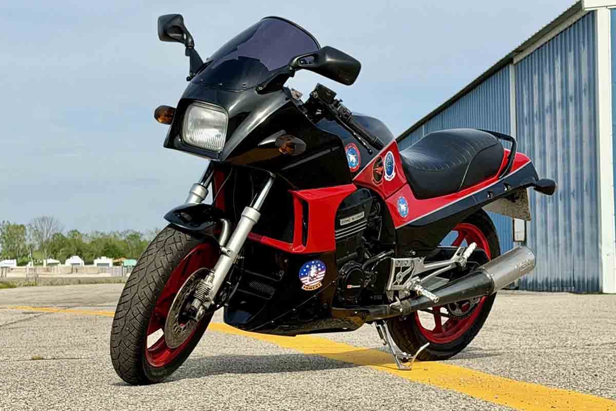 米国オンラインオークションに出品、落札された1986年式カワサキ「GPZ900R」