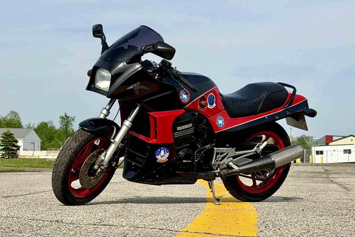 米国オンラインオークションに出品、落札された1986年式カワサキ「GPZ900R」