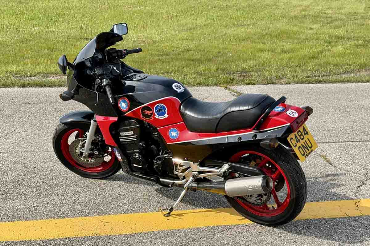 米国オンラインオークションに出品、落札された1986年式カワサキ「GPZ900R」