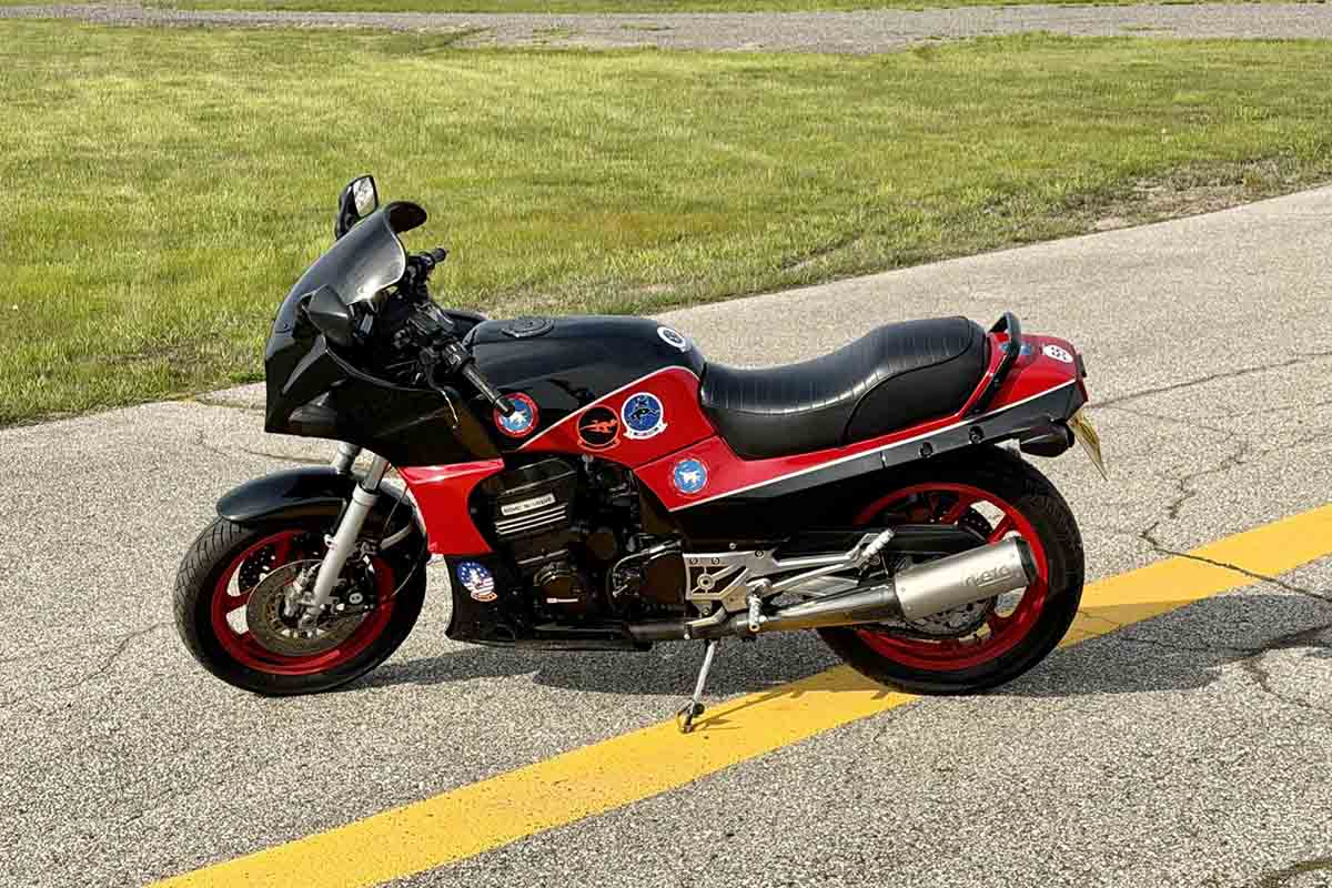 米国オンラインオークションに出品、落札された1986年式カワサキ「GPZ900R」