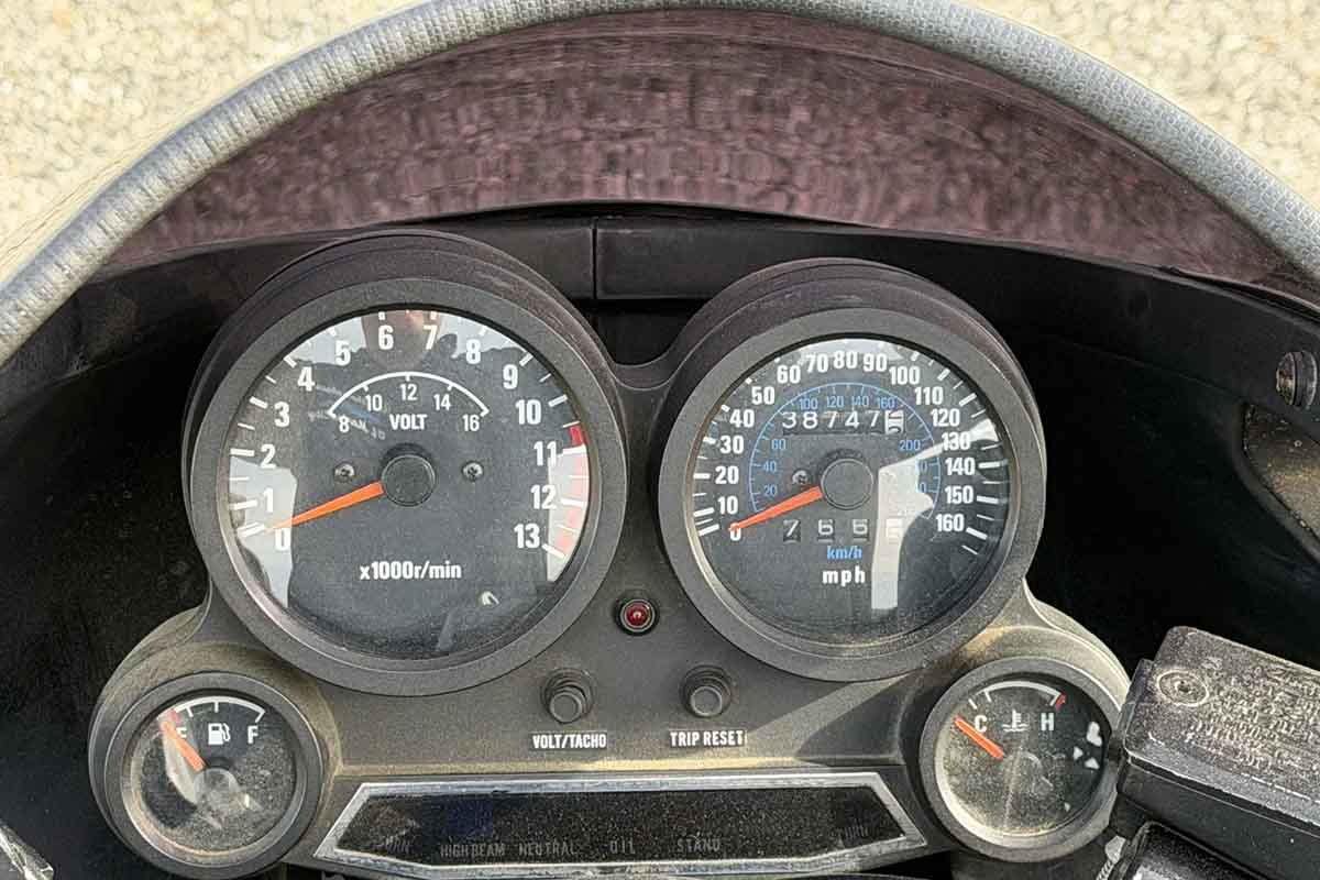 米国オンラインオークションに出品、落札された1986年式カワサキ「GPZ900R」