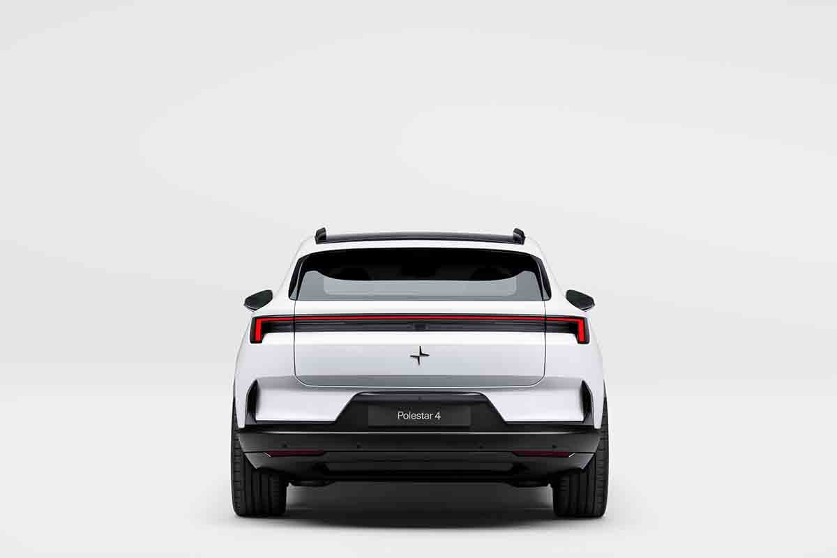 世界初公開された新型「ポールスター4 SUV」