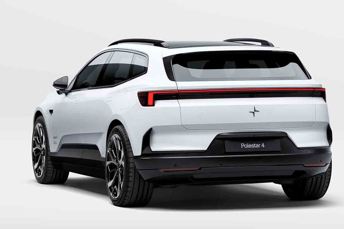世界初公開された新型「ポールスター4 SUV」