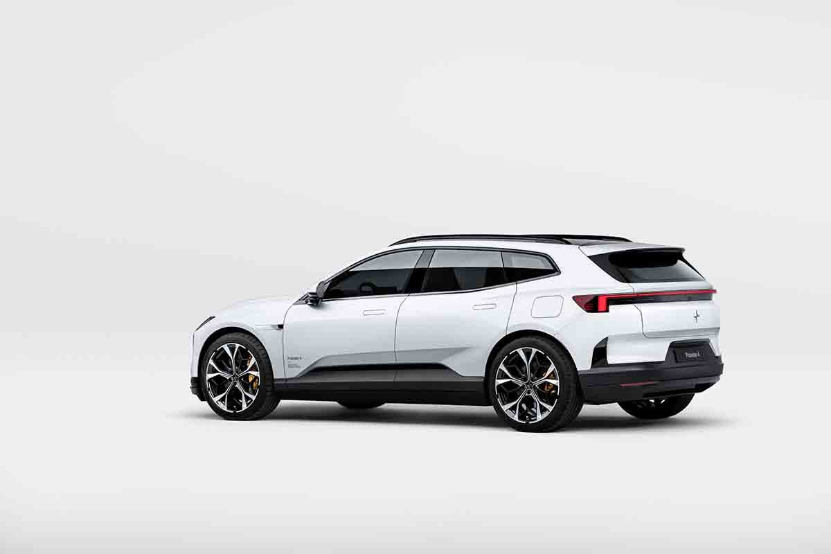 世界初公開された新型「ポールスター4 SUV」