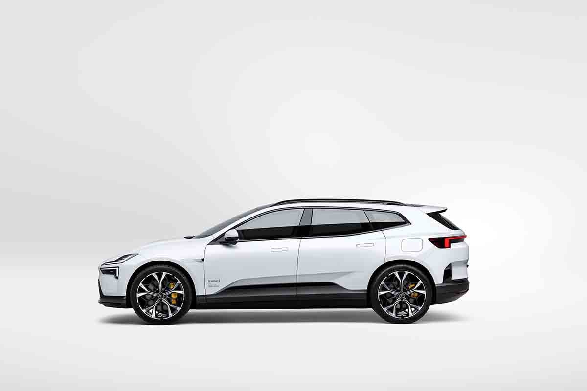 世界初公開された新型「ポールスター4 SUV」