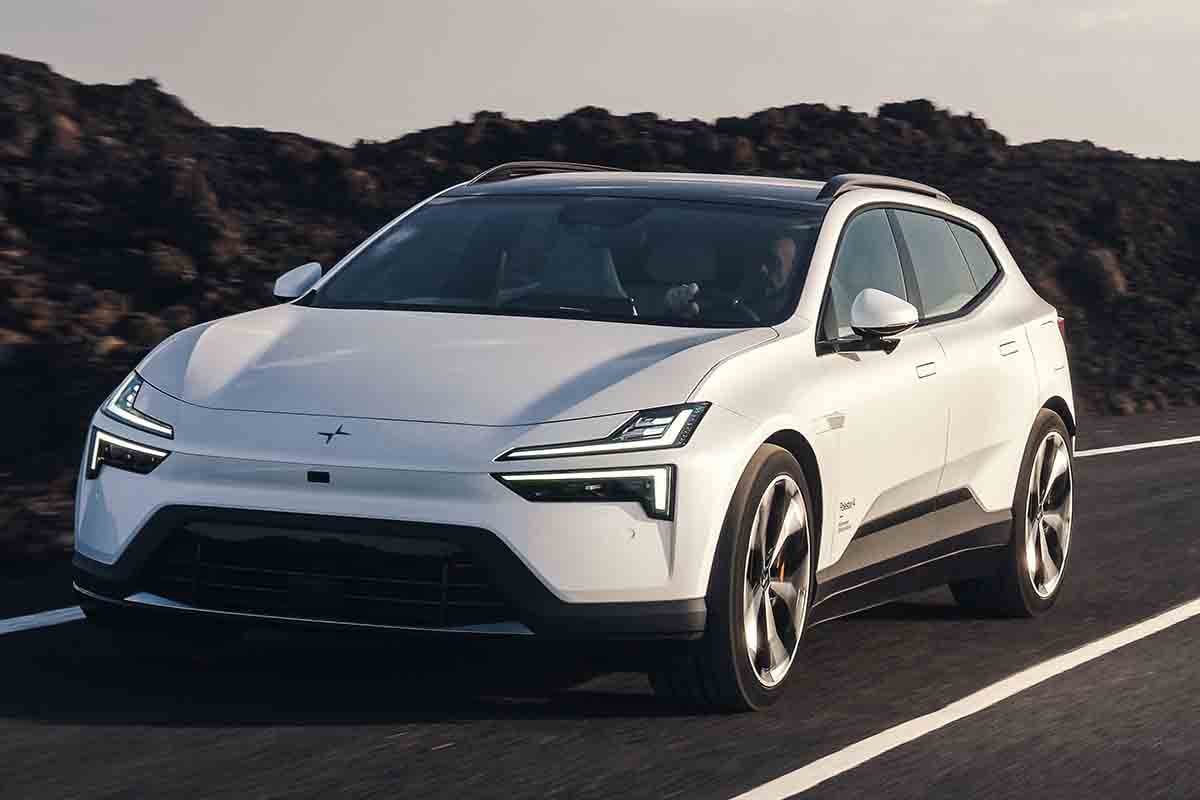 世界初公開された新型「ポールスター4 SUV」