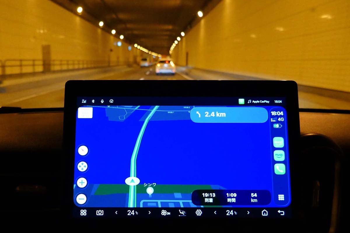 車速パルスの情報を得ているのか、GPS衛星からの情報が拾えないトンネル内で速度変化があっても位置を正確に示していた
