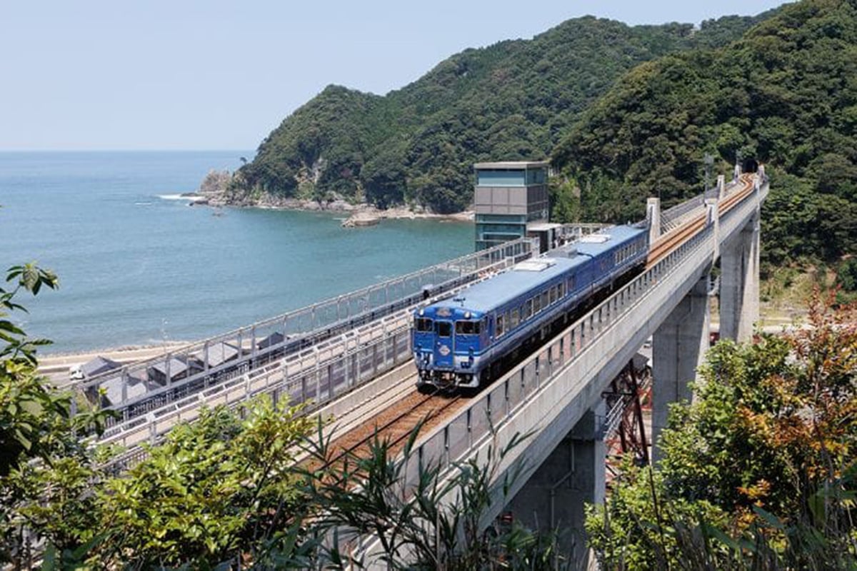 JR西日本「あめつち」