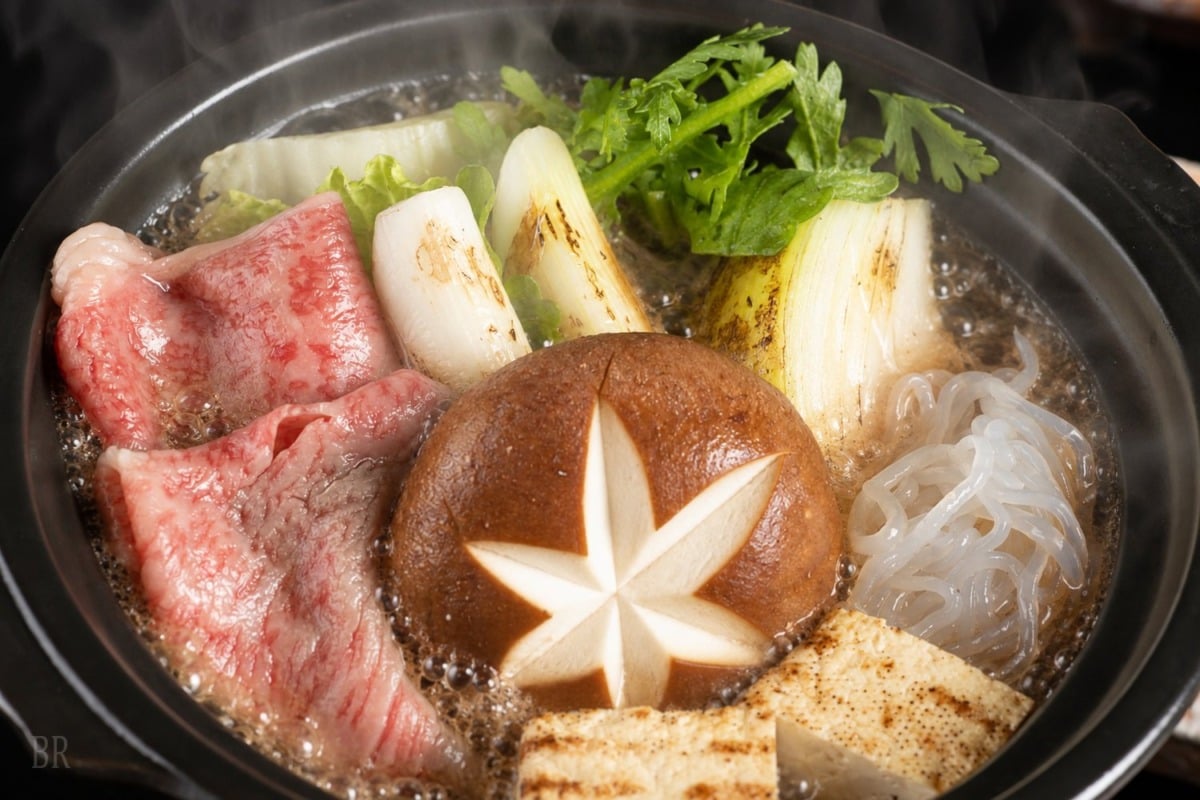 【夕食】主菜：国産A5黒毛和牛のすき焼き