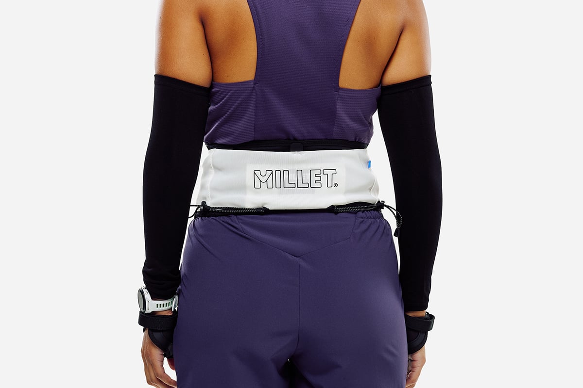 INTENSE PROBELT（FOGGY DEW／BLACK）：1万1000円
