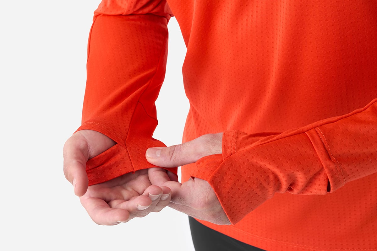 INTENSE SAFE AND WARM TS LS（PAPRIKA）：1万4300円
