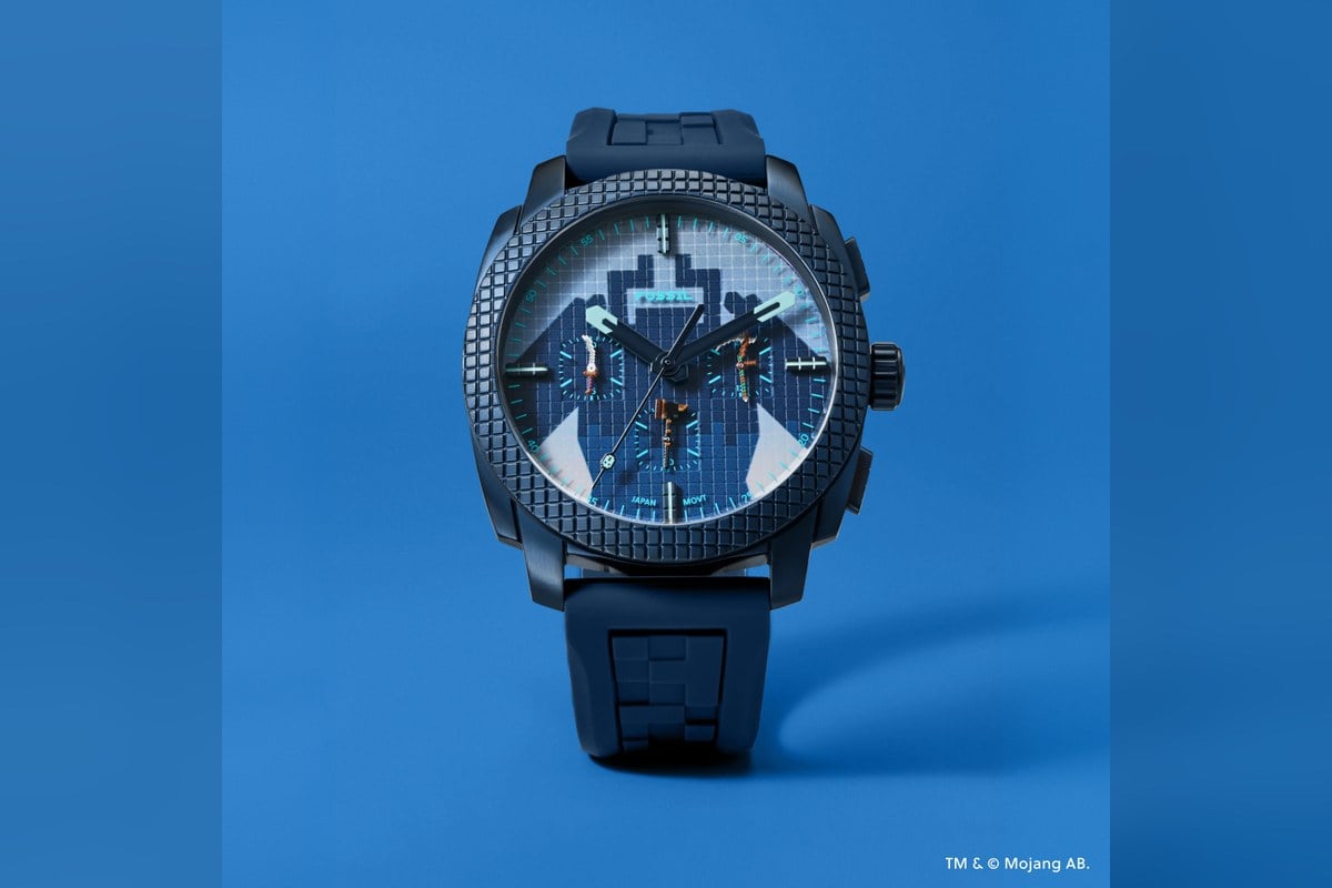 『Minecraft Dungeons II』の新ボス「ツイステッド・ウォーデン」をモチーフにした「MINECRAFT X FOSSIL 44MM 限定エディション DUNGEONS II ウォッチ」。