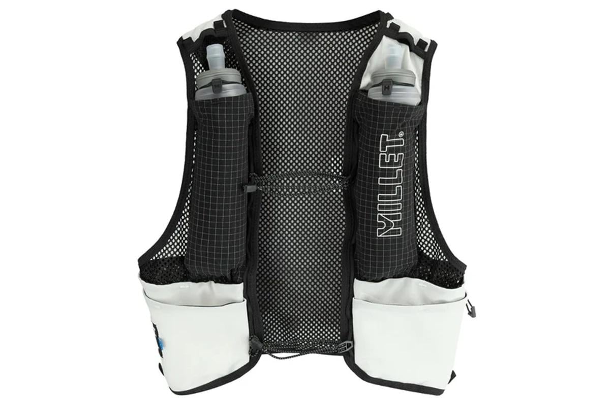 INTENSE PRO5（FOGGY DEW／BLACK）：2万5300円
