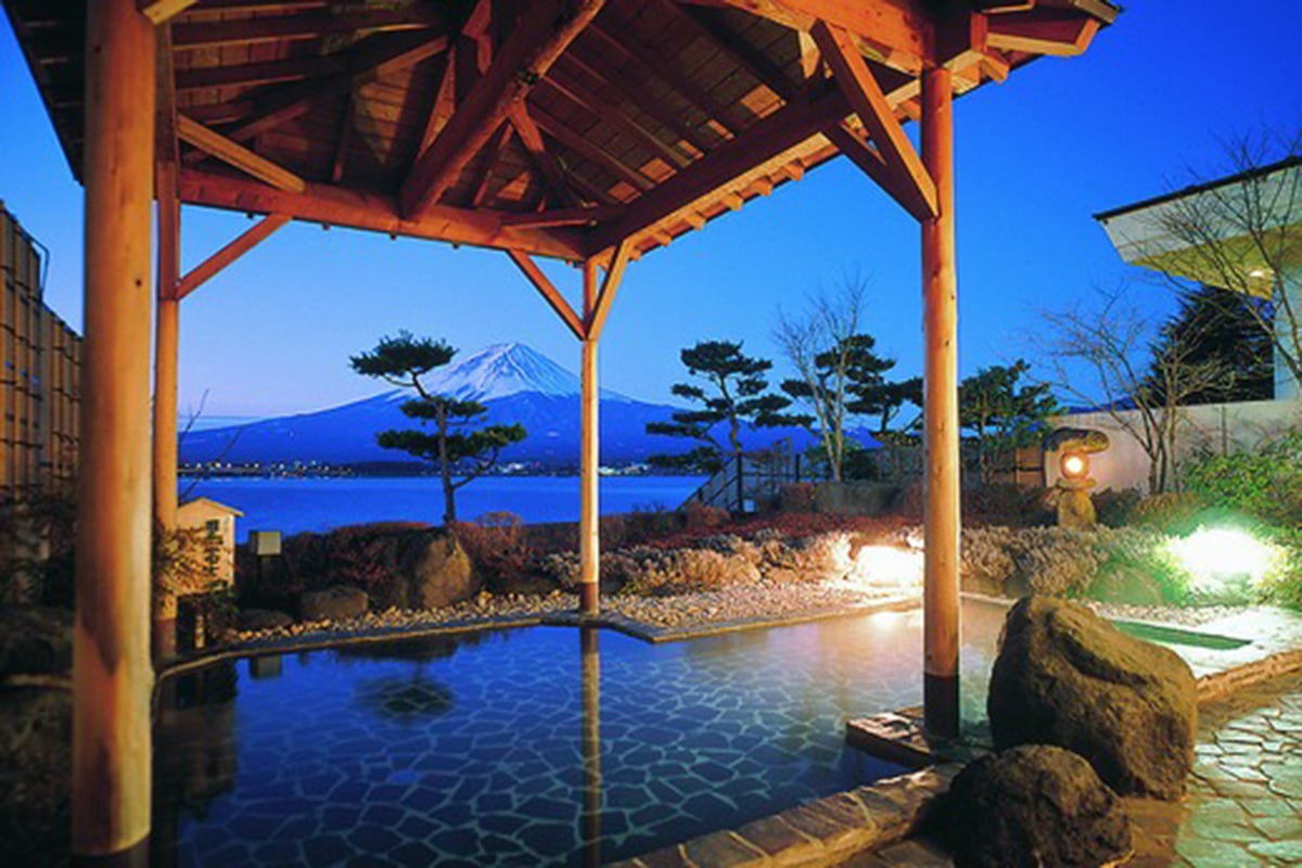 山梨県「河口湖温泉郷」