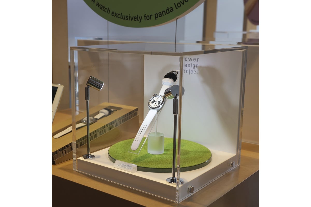 ▲2024年の「power design project 2024 専用すぎる腕時計展」で高い支持を集めた“パンダ好き専用腕時計”が商品化された。