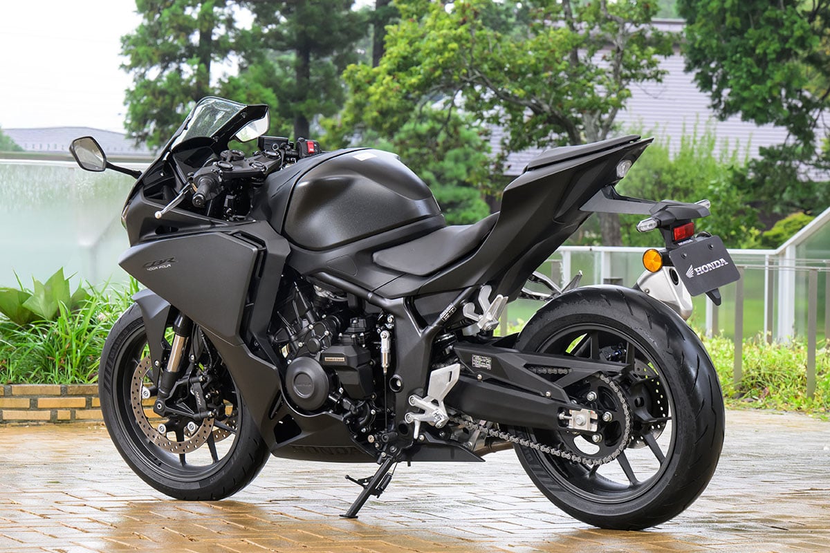 ホンダ新型「CBR400Rフォア Eクラッチ」