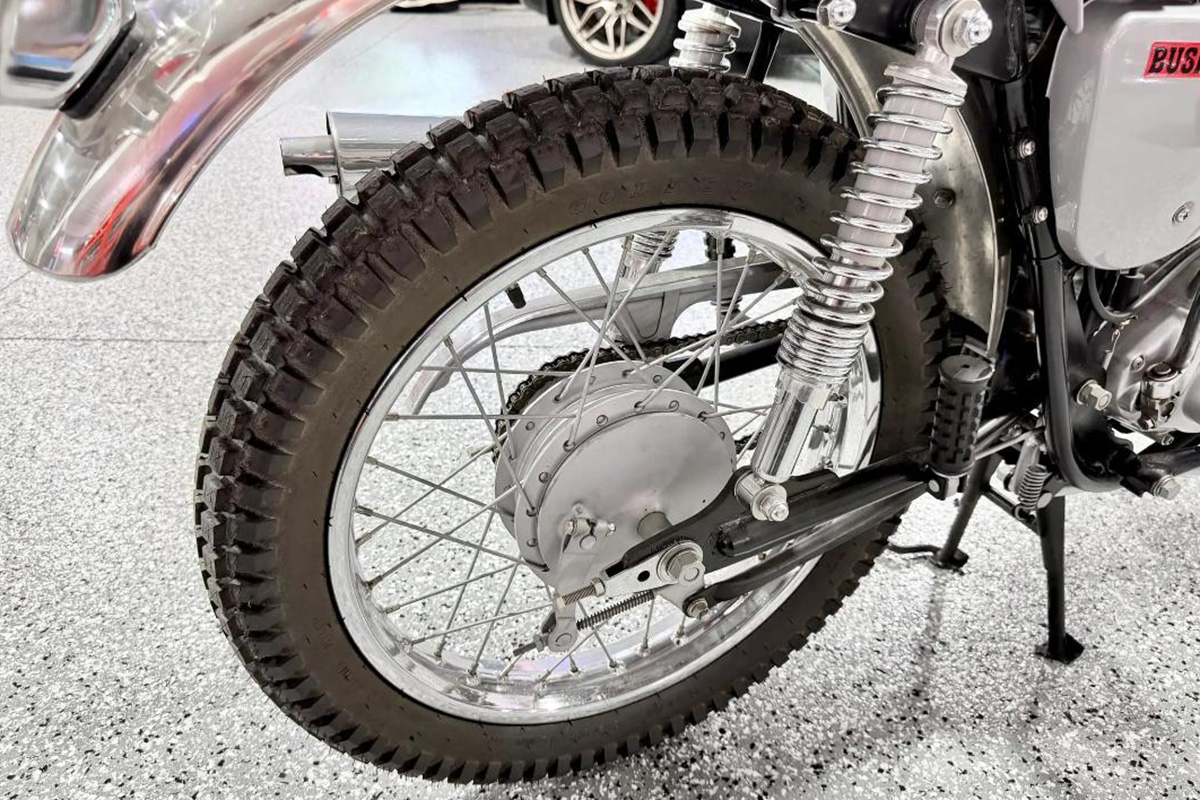米国オンラインオークションに出品、落札された1969年式カワサキ「175 ブッシュワッカー F3」