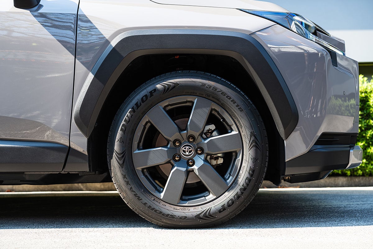 トヨタ新型「RAV4 アドベンチャー」