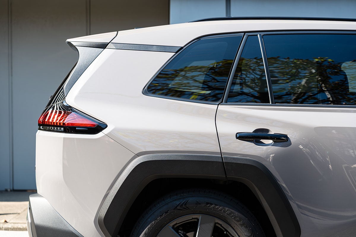 トヨタ新型「RAV4 アドベンチャー」