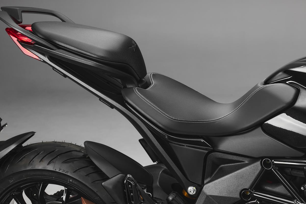 MVアグスタ「ツーリズモ ベローチェ 800」