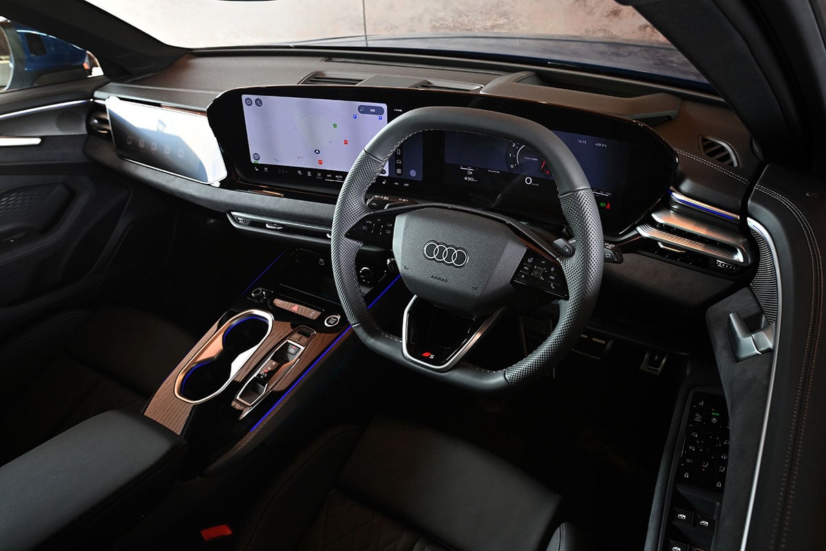 アウディ新型「A6アバント」