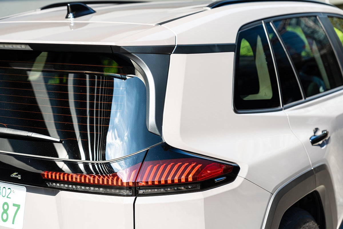 トヨタ新型「RAV4 アドベンチャー」