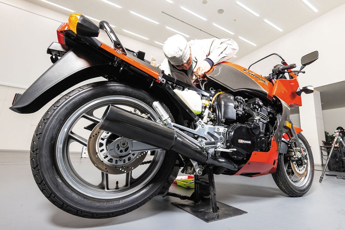 アシェット・コレクションズ・ジャパン『週刊 カワサキ Ninja GPZ900R』