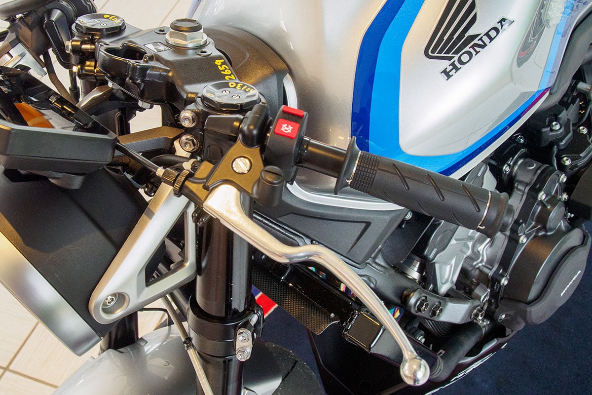 ホンダ「CB400スーパーフォア Eクラッチ」のレース仕様