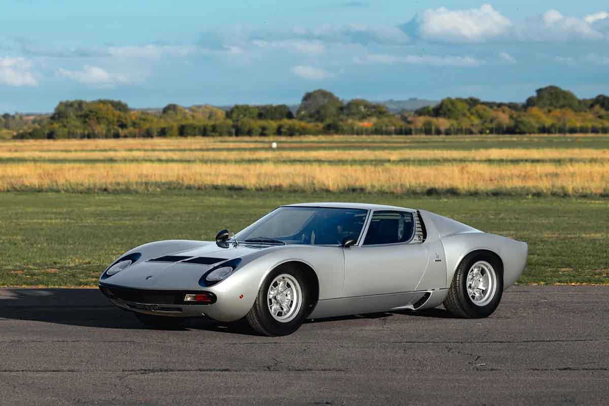 オークションに出品予定の1971年式ランボルギーニ「ミウラ P400 SV」(c)2026 BROAD ARROW Auctions