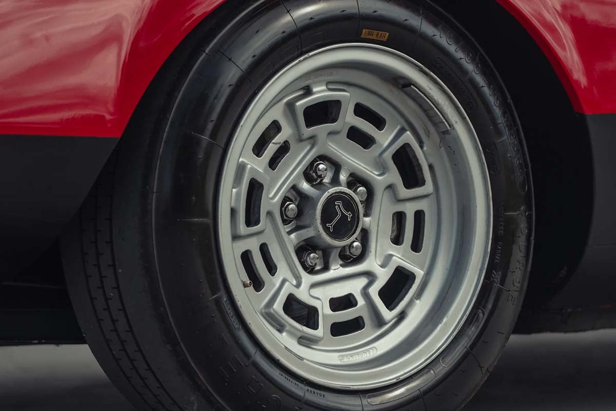 まもなくベルギーで開催されるオークションに出品予定の1972年式デ・トマソ「パンテーラGTS グループ3」(c)2026 BROAD ARROW Auctions