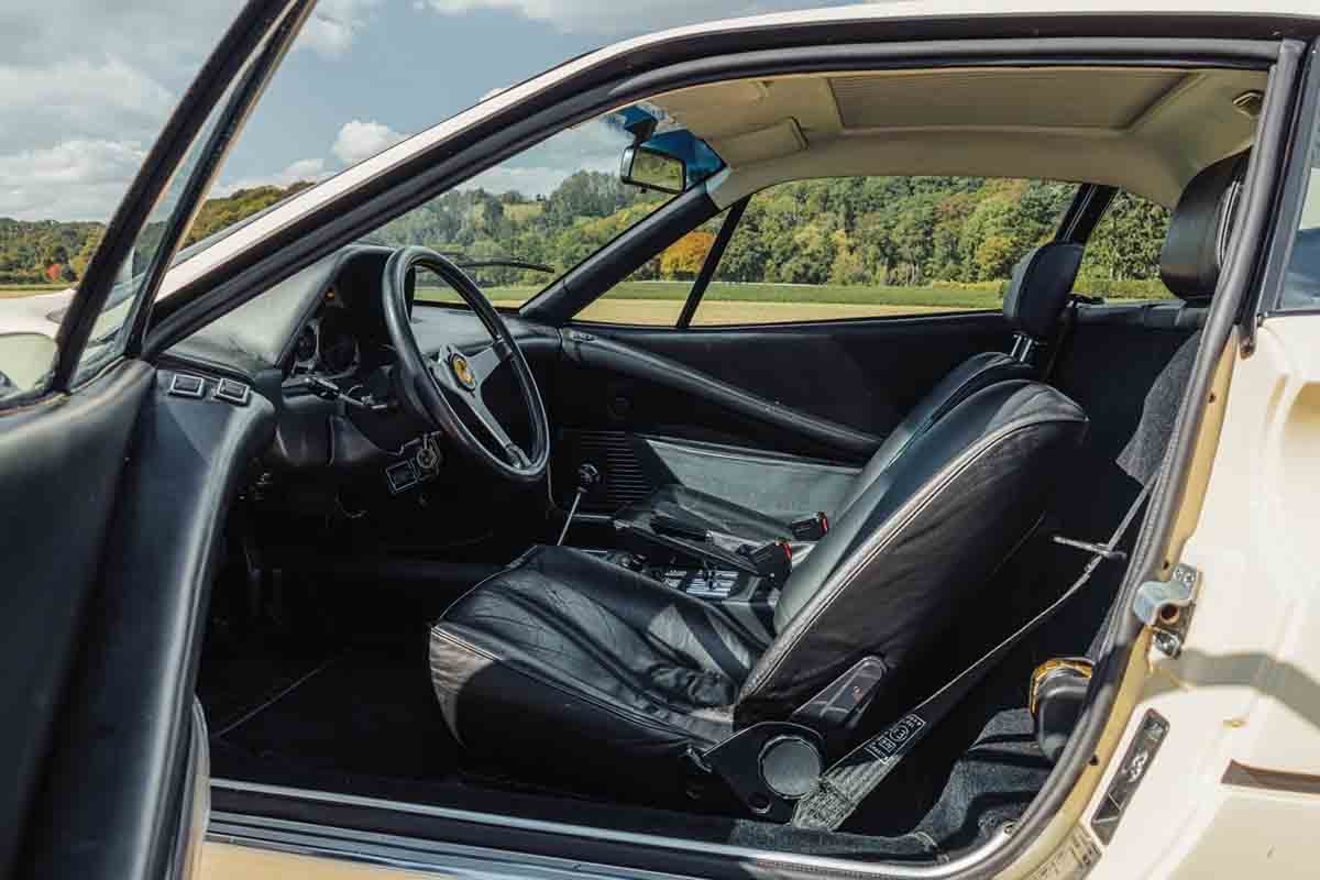 オークションに出品予定の1976年式フェラーリ「308GTBヴェトロレジーナ」(c)2026 BROAD ARROW Auctions