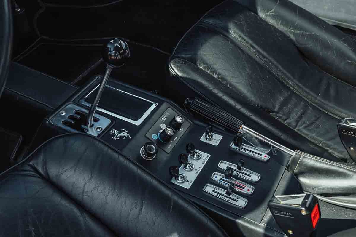 オークションに出品予定の1976年式フェラーリ「308GTBヴェトロレジーナ」(c)2026 BROAD ARROW Auctions