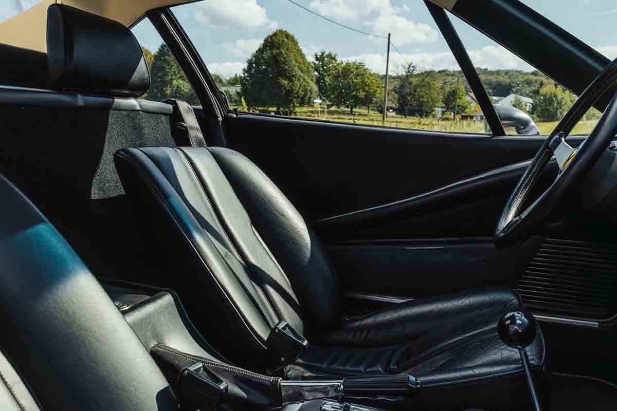オークションに出品予定の1976年式フェラーリ「308GTBヴェトロレジーナ」(c)2026 BROAD ARROW Auctions