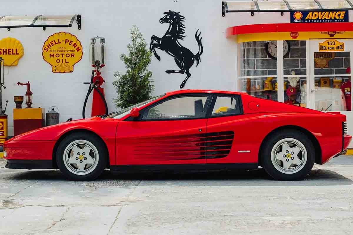オークションに出品予定の1990年式フェラーリ「テスタロッサ」(c)2026 BROAD ARROW Auctions